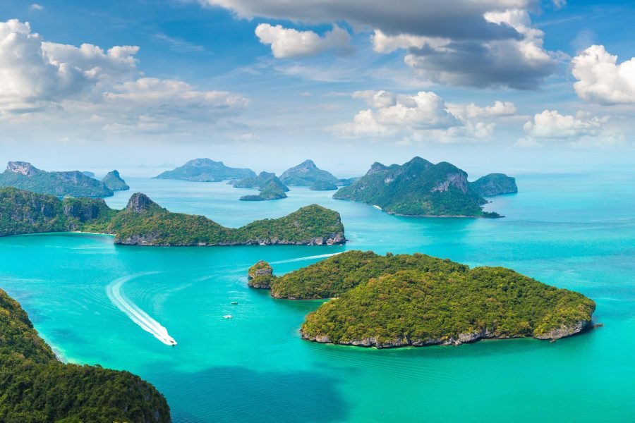 Talay Nai emerald lagoon on One Day Trip Angthong National Marine Park