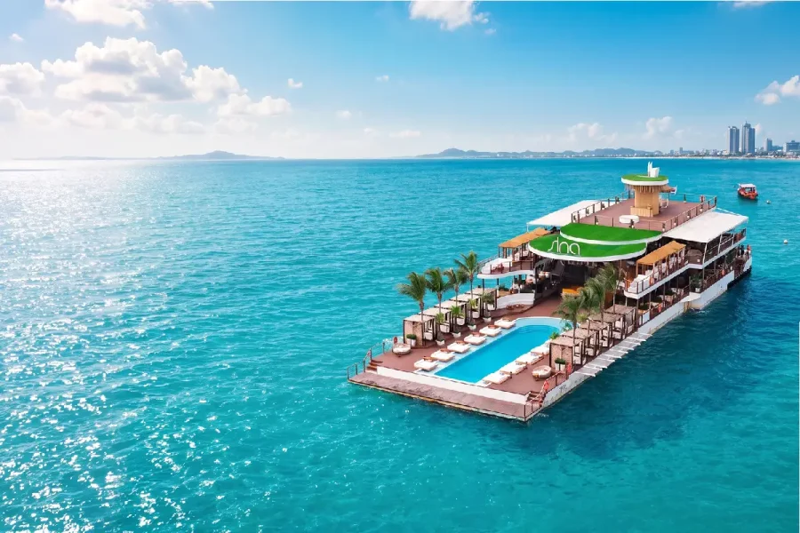Infinity pool at Sina Beach Club Pattaya